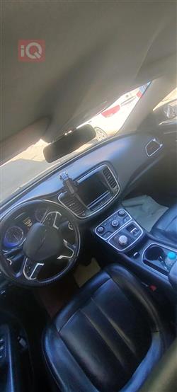 Chrysler 200